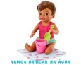 BONECA LITTLE MOMMY BRINCANDO NA ÁGUA